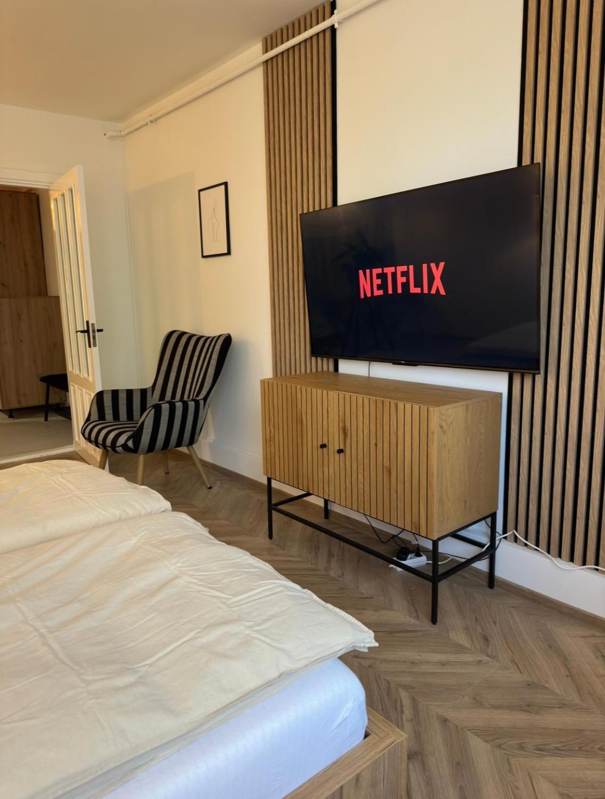 One Room Apartment- Self Check-In 24H Reșița Dış mekan fotoğraf
